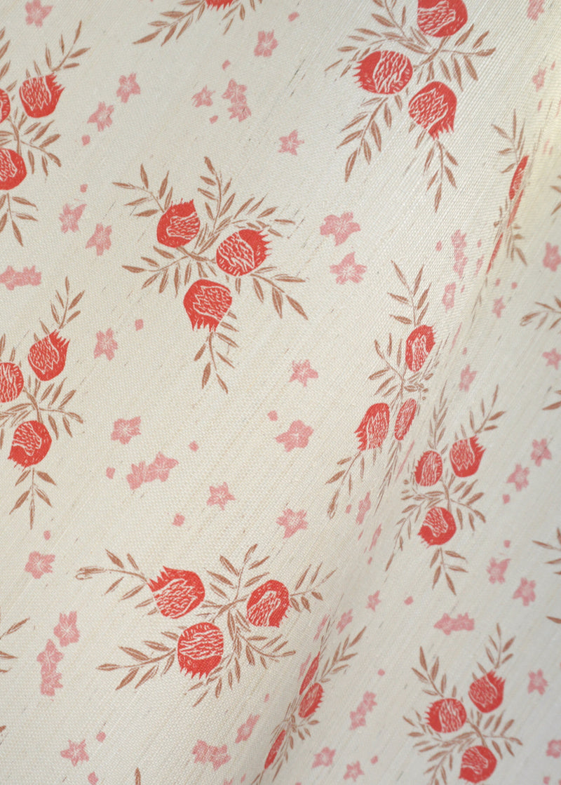 Pomegranate Grasscloth Wallpaper in Strawberry